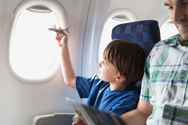 quy định trẻ em đi máy bay mới nhất