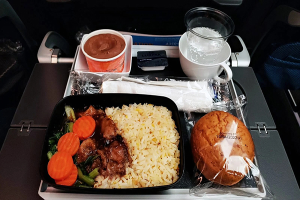thức ăn trên chuyến bay Singapore Airlines 